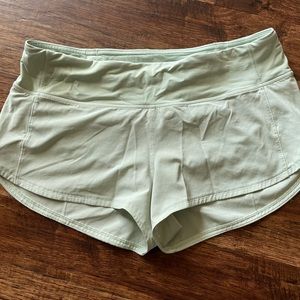 Lululemon Speed Up size 6 - very light blue/green